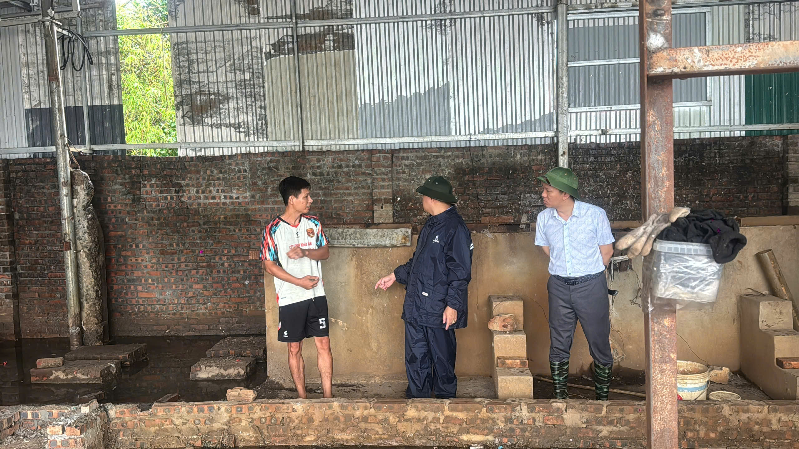 Xã Việt Tiến (Hưng Yên): Quyết liệt xử lý vi phạm bảo vệ môi trường, quản lý từ sớm